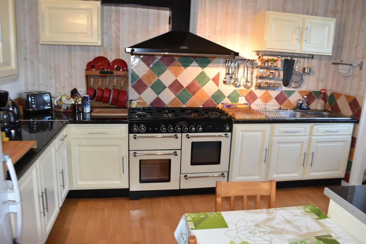 Maison Spacieuse Entre La Ville Et La Cote Saint-Martin-des-Champs  Екстериор снимка